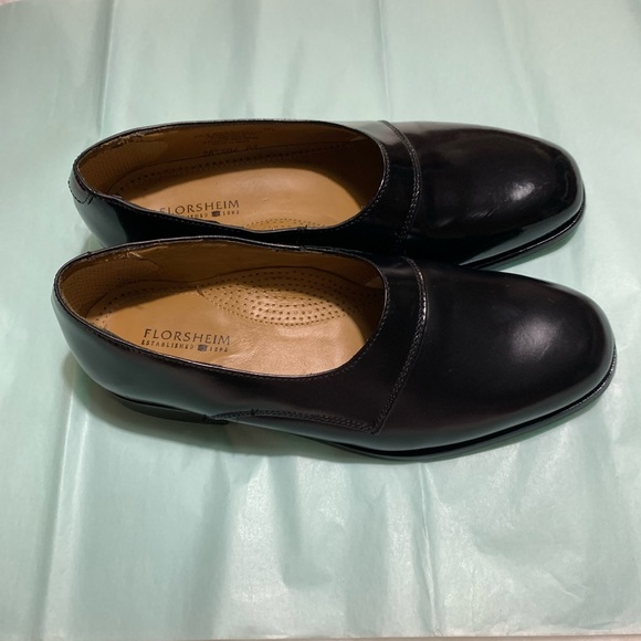 FLORSHEIM Slip on Black Shoes for Men Sz 7.5 - Picture 1 of 10